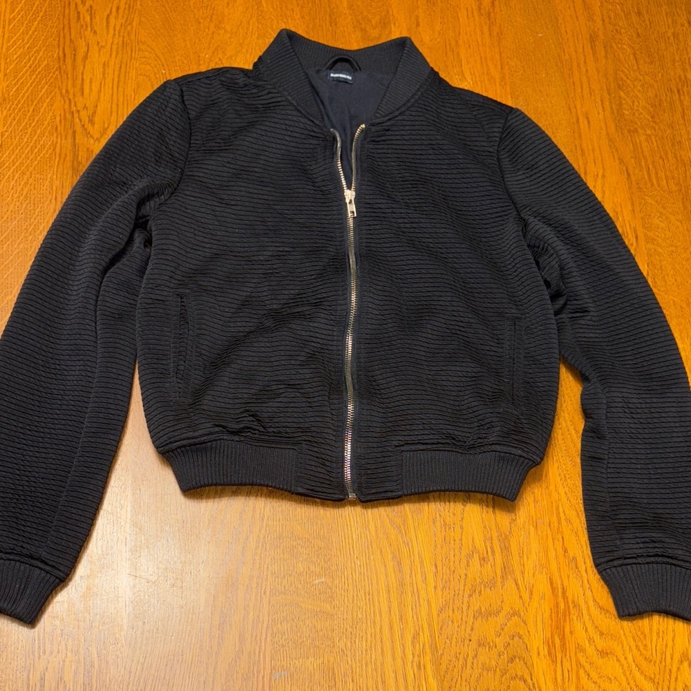 Brandy Melville small Black Textured Zip-Up Jacket